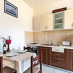 Tri Zala 9237a شقة